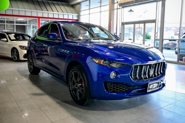 Used 2020 Maserati Levante AWD/4WD image 3