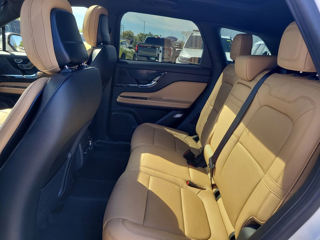 Certified 2022 Lincoln Corsair Reserve w/ Equipment Group 201A image 11