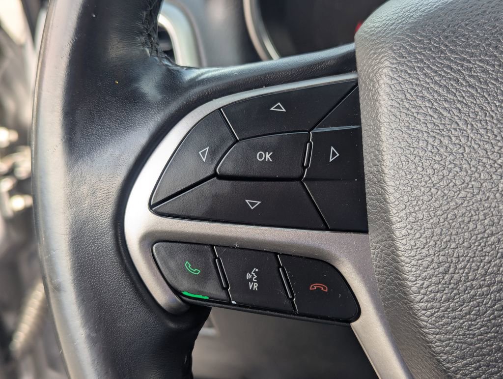 Used 2019 Jeep Grand Cherokee Laredo w/ Laredo X Package RWD image 18