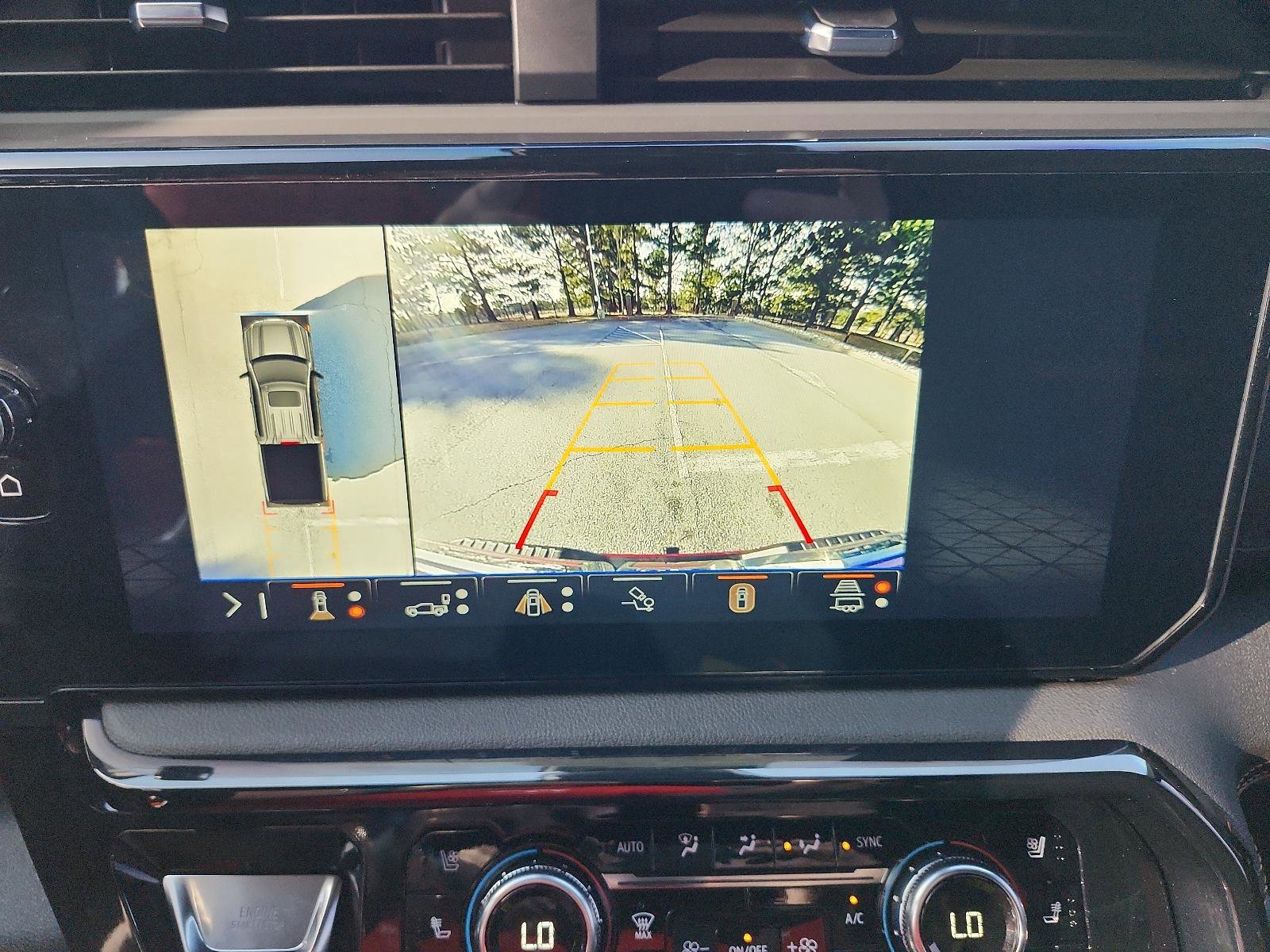 Used 2025 GMC Sierra 1500 AT4 w/ AT4 Premium Package image 19