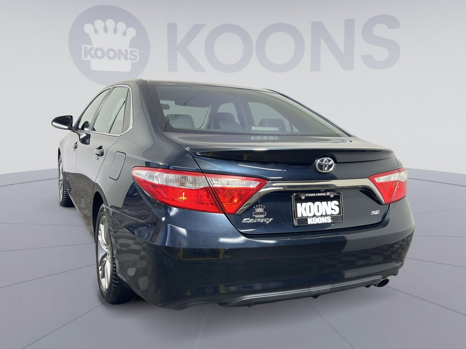 Used 2016 Toyota Camry SE image 4
