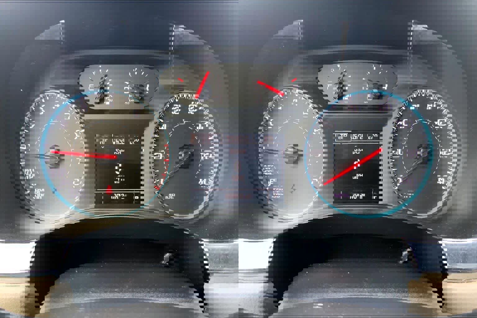 Used 2023 Chevrolet Traverse LS image 25