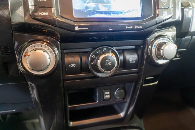 Used 2019 Toyota 4Runner TRD Off-Road Premium AWD/4WD image 31