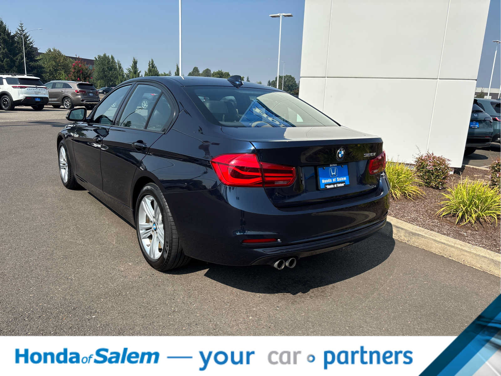 Used 2016 BMW 328i Sedan RWD image 4