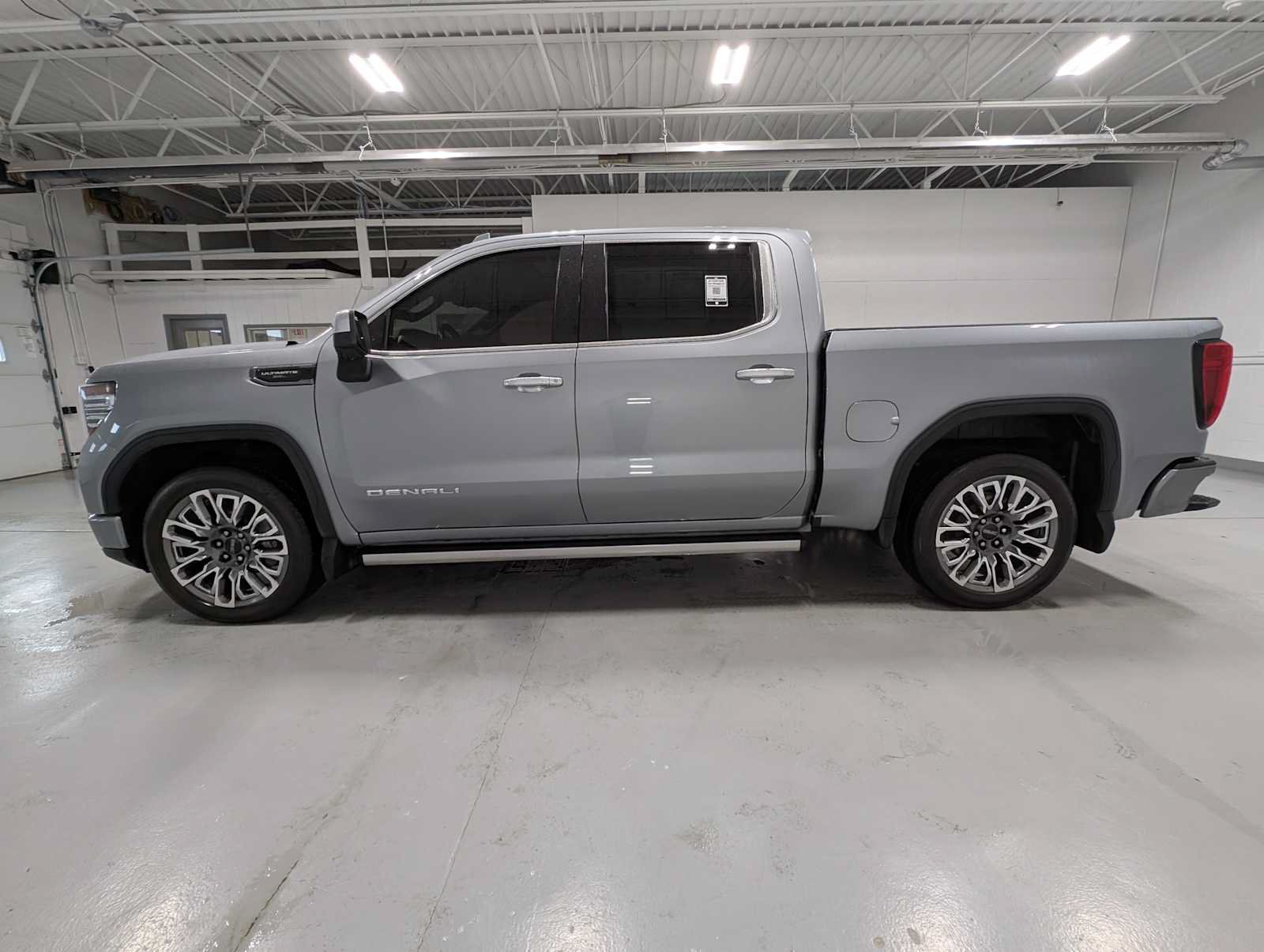 Certified 2024 GMC Sierra 1500 Denali Ultimate AWD/4WD image 12