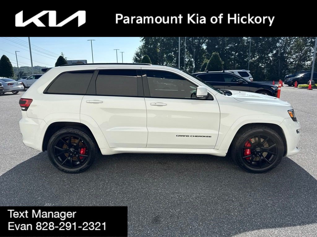 Used 2016 Jeep Grand Cherokee SRT AWD/4WD image 8