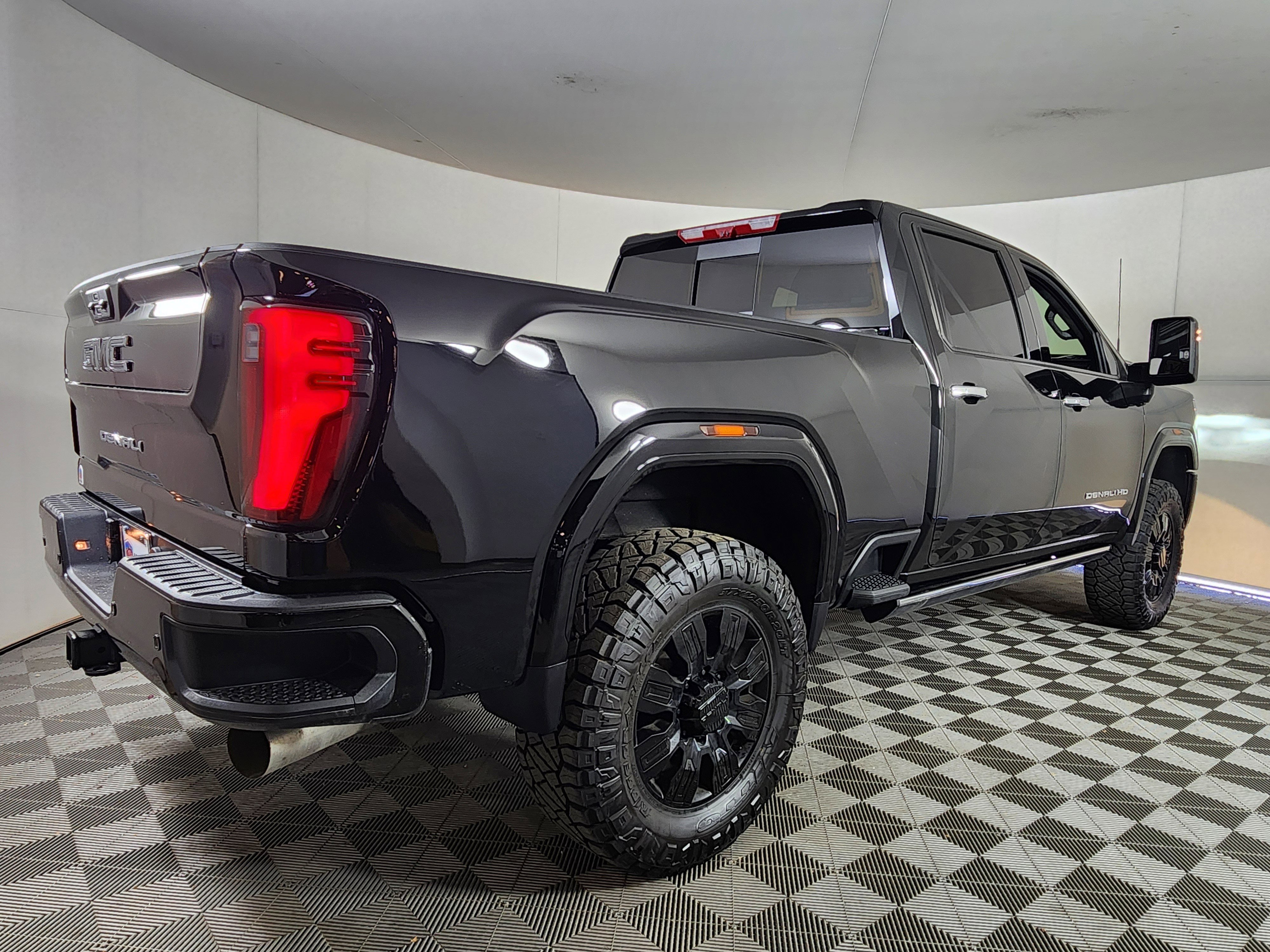 Used 2026 GMC Sierra 2500 Denali Ultimate AWD/4WD image 7