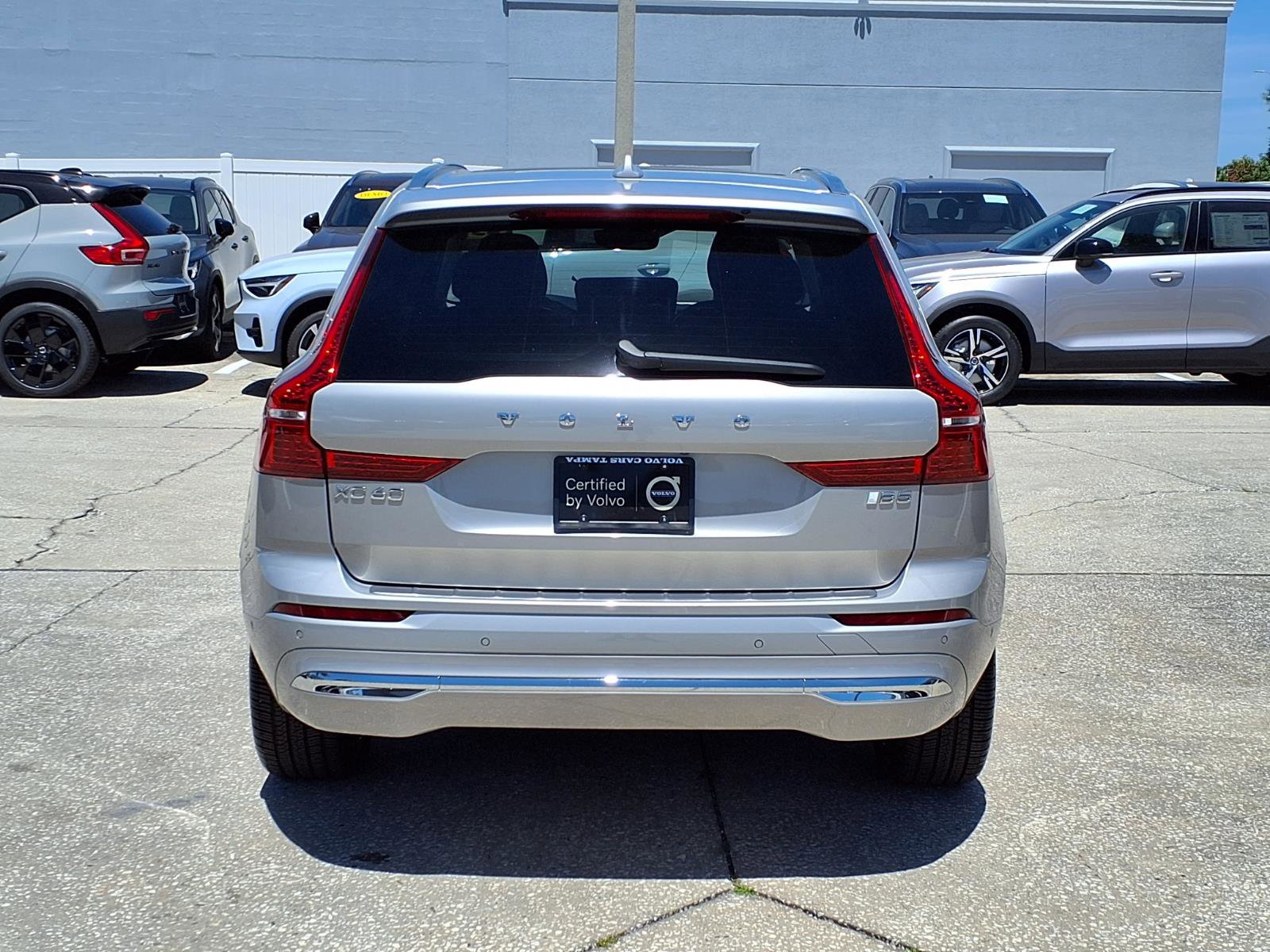 Certified 2023 Volvo XC60 B5 Ultimate w/ Climate Package FWD image 6