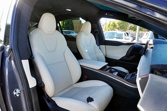 Used 2023 Tesla Model X AWD/4WD image 17