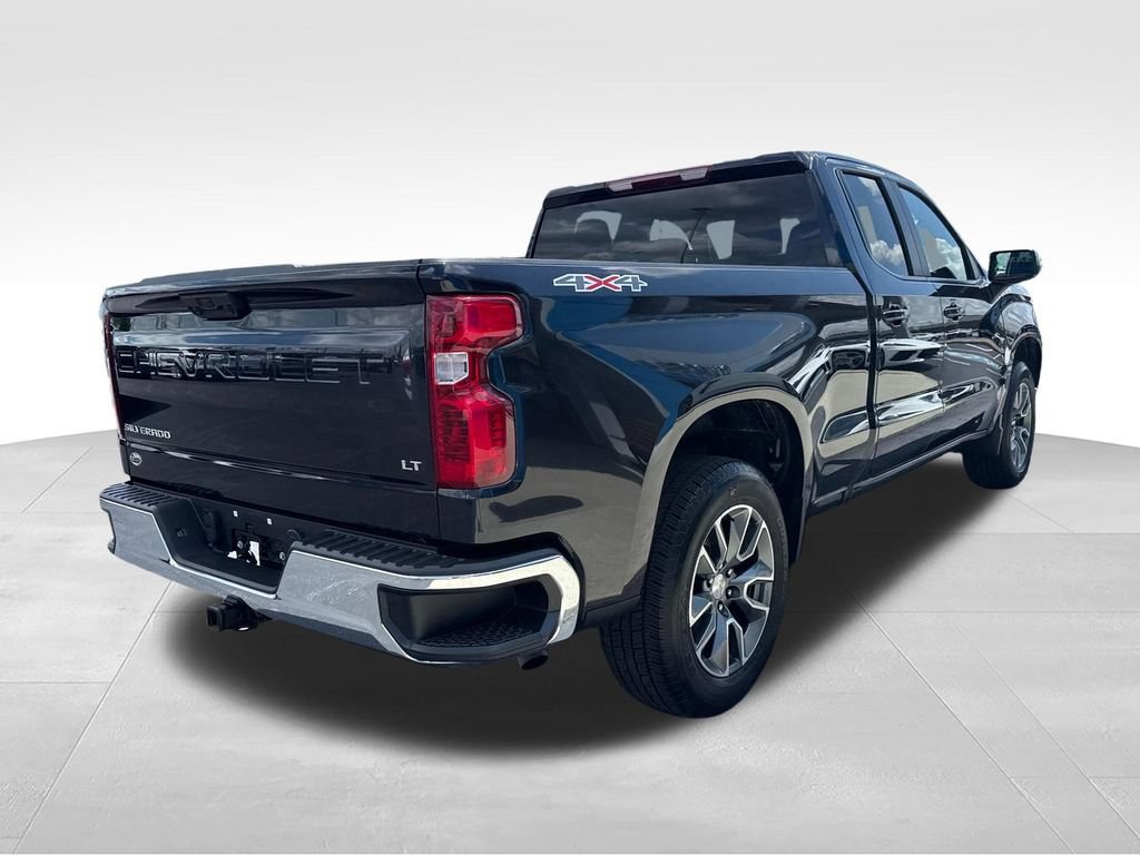 Used 2024 Chevrolet Silverado 1500 LT AWD/4WD image 6