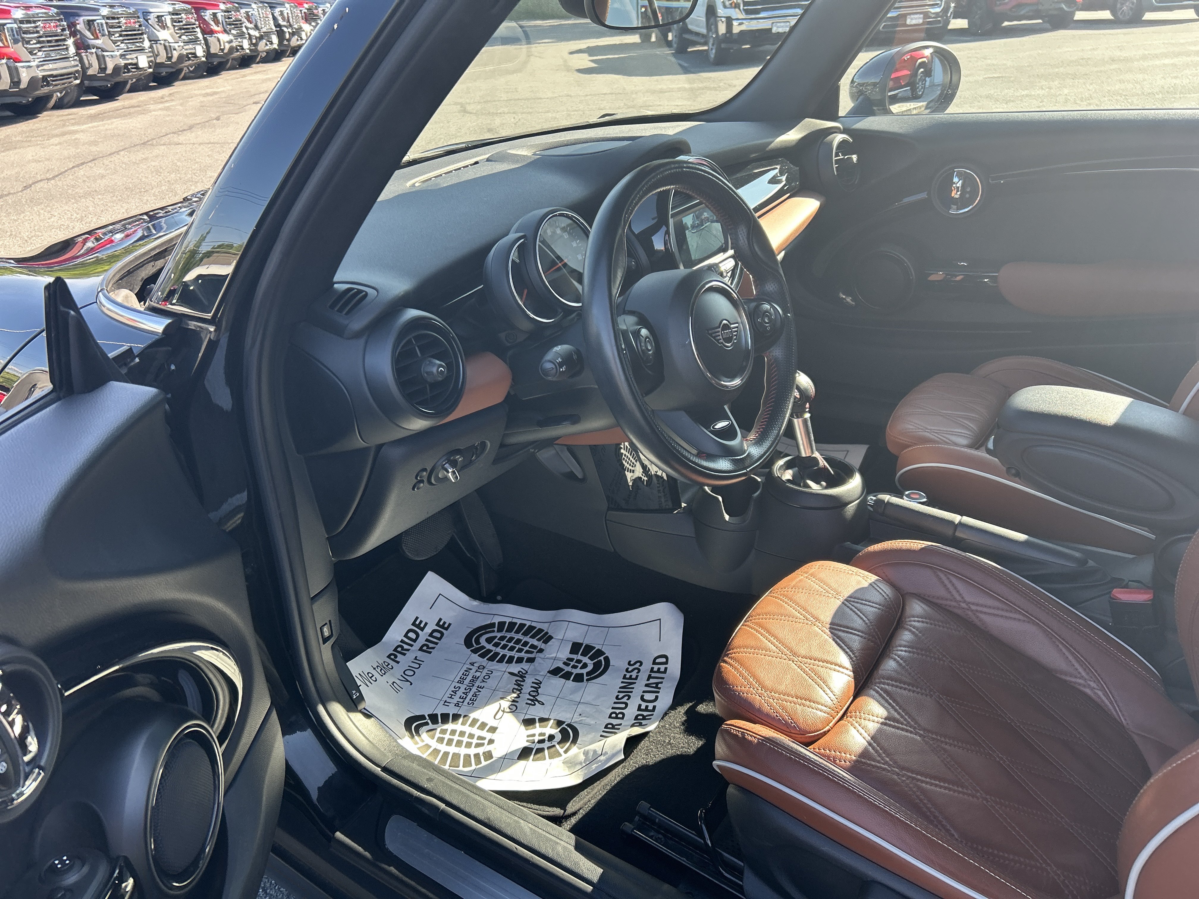 Used 2019 MINI Cooper S w/ Signature Upholstery Package FWD image 15