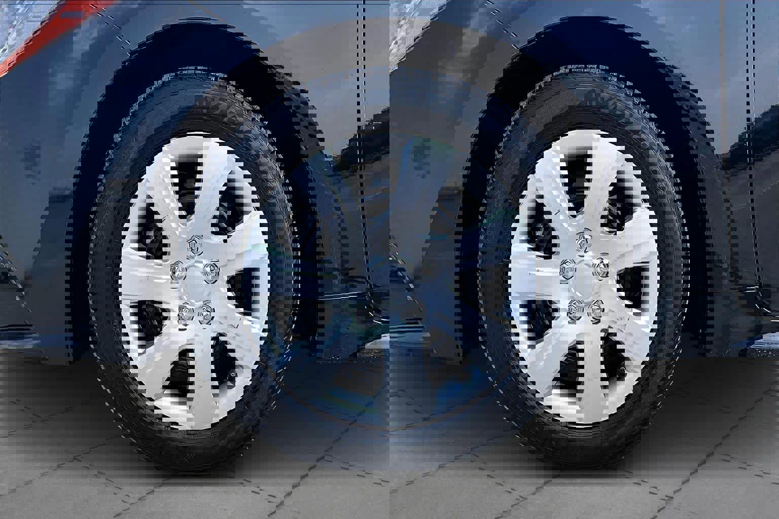 Used 2023 Toyota Corolla LE image 11