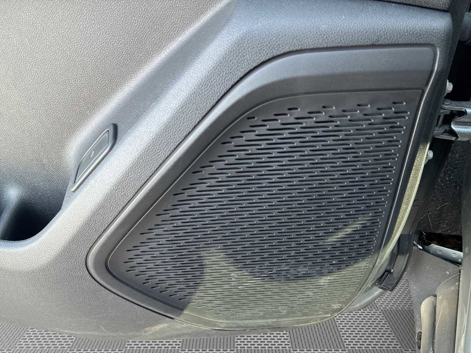 Certified 2024 Chevrolet Traverse LT w/ LPO, Floor Liner Package image 24