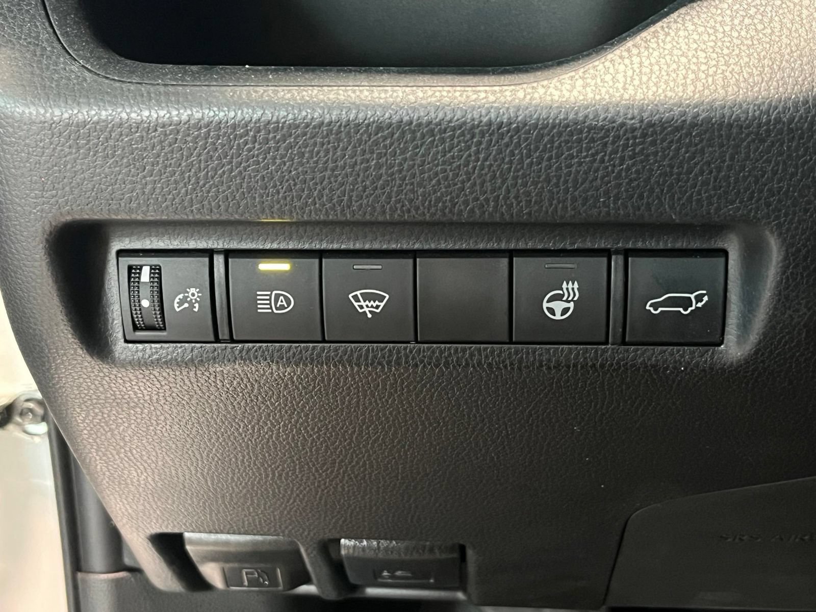 Used 2022 Toyota RAV4 XLE w/ Convenience Package AWD/4WD image 32