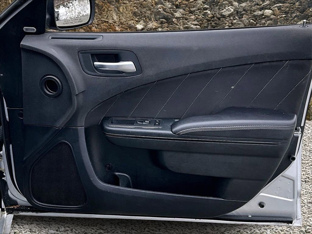 Used 2023 Dodge Charger R/T w/ Blacktop Package image 19