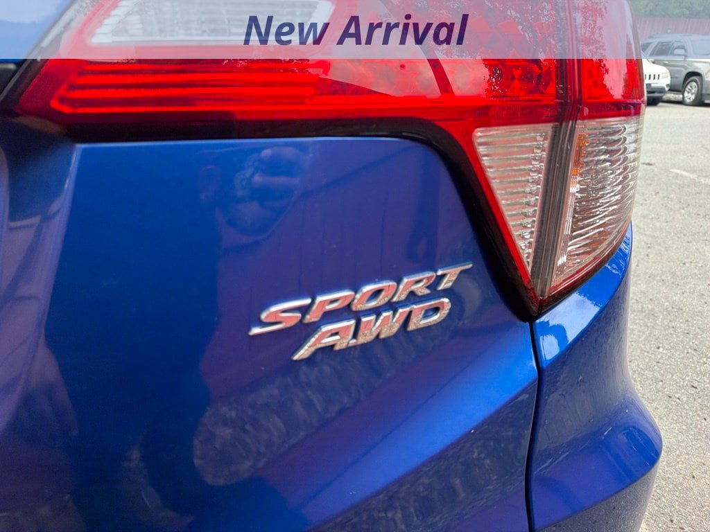 Used 2021 Honda HR-V Sport image 9