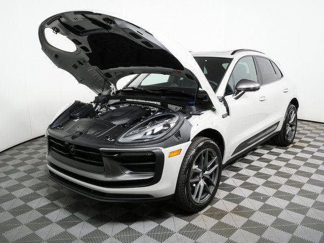 New 2026 Porsche Macan Turbo AWD/4WD image 35