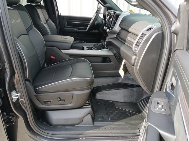 New 2026 RAM 4500 4x4 Crew Cab DRW w/ Laramie Trim Package image 26