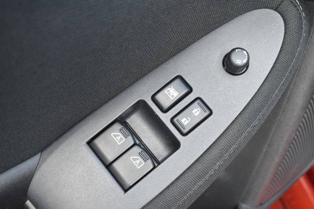 Used 2016 Nissan 370Z Roadster image 19