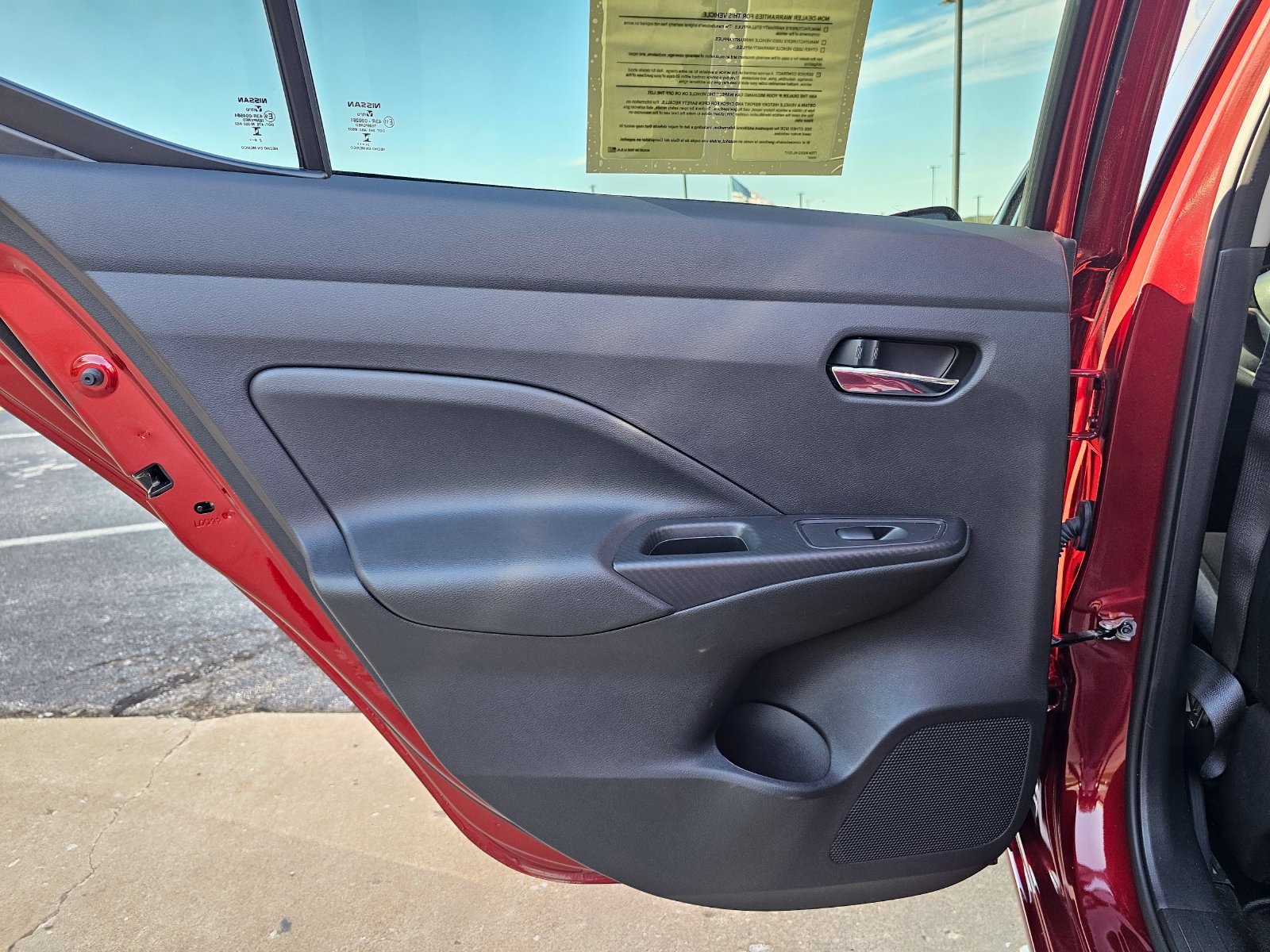 Used 2025 Nissan Versa SV FWD image 31