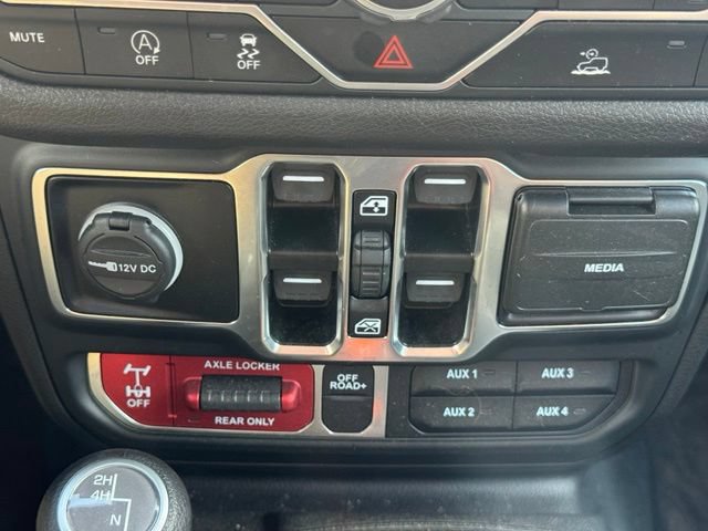 Used 2024 Jeep Wrangler Unlimited Sport AWD/4WD image 26