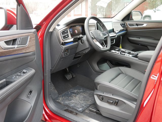 New 2025 Volkswagen Atlas SEL image 7