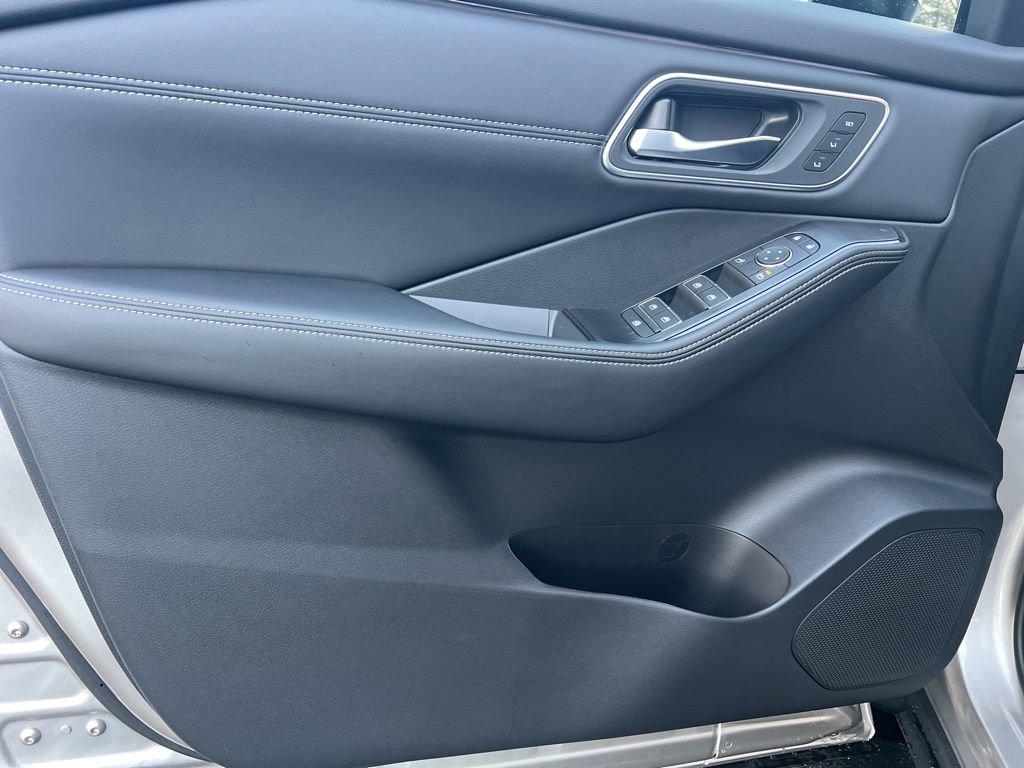 New 2026 Nissan Rogue Platinum w/ Platinum Premium Package image 25