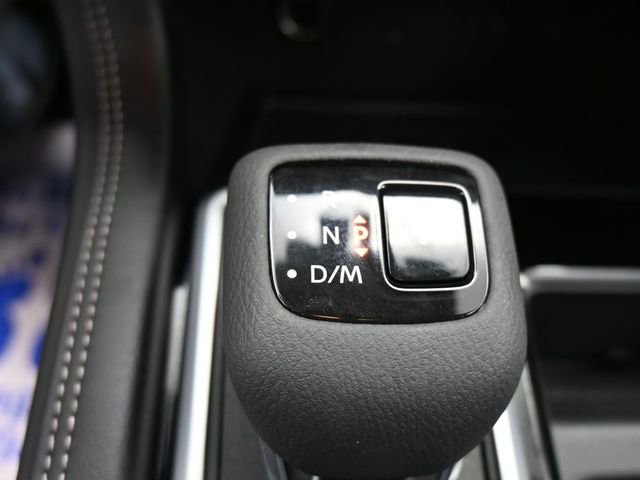 Used 2025 Nissan Pathfinder Platinum image 15