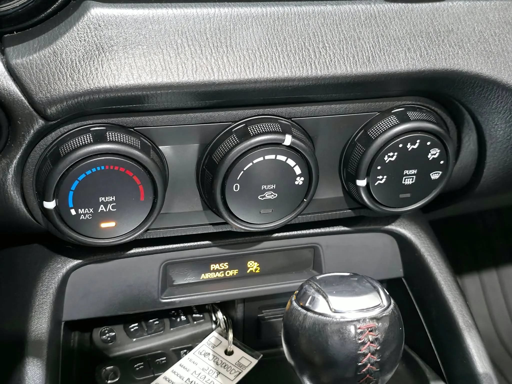 Used 2018 MAZDA MX-5 Miata Sport RWD image 19