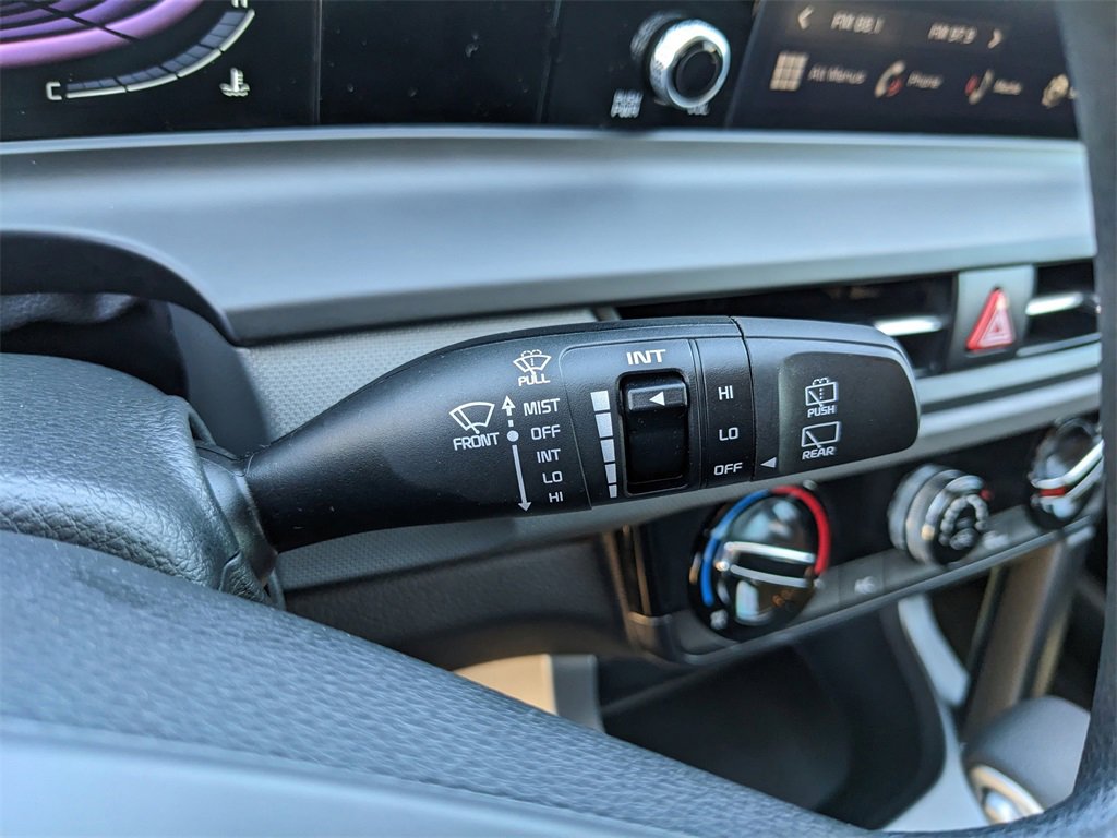 Certified 2025 Kia Seltos LX image 33