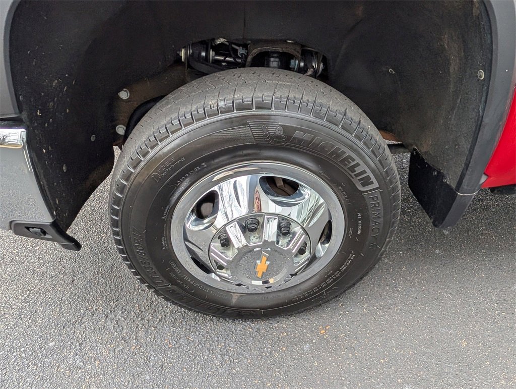Used 2024 Chevrolet Silverado 3500 LT image 26