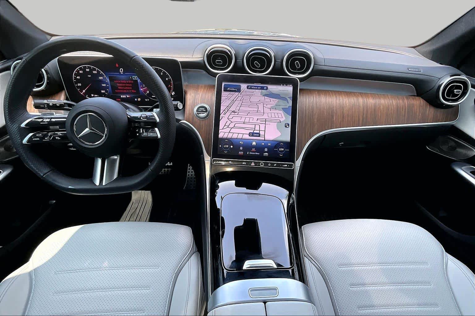Used 2024 Mercedes-Benz GLC 300 4MATIC image 15