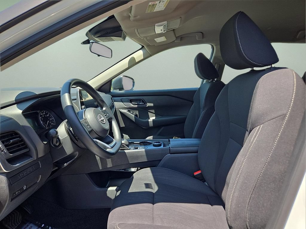 Used 2024 Nissan Rogue S AWD/4WD image 11