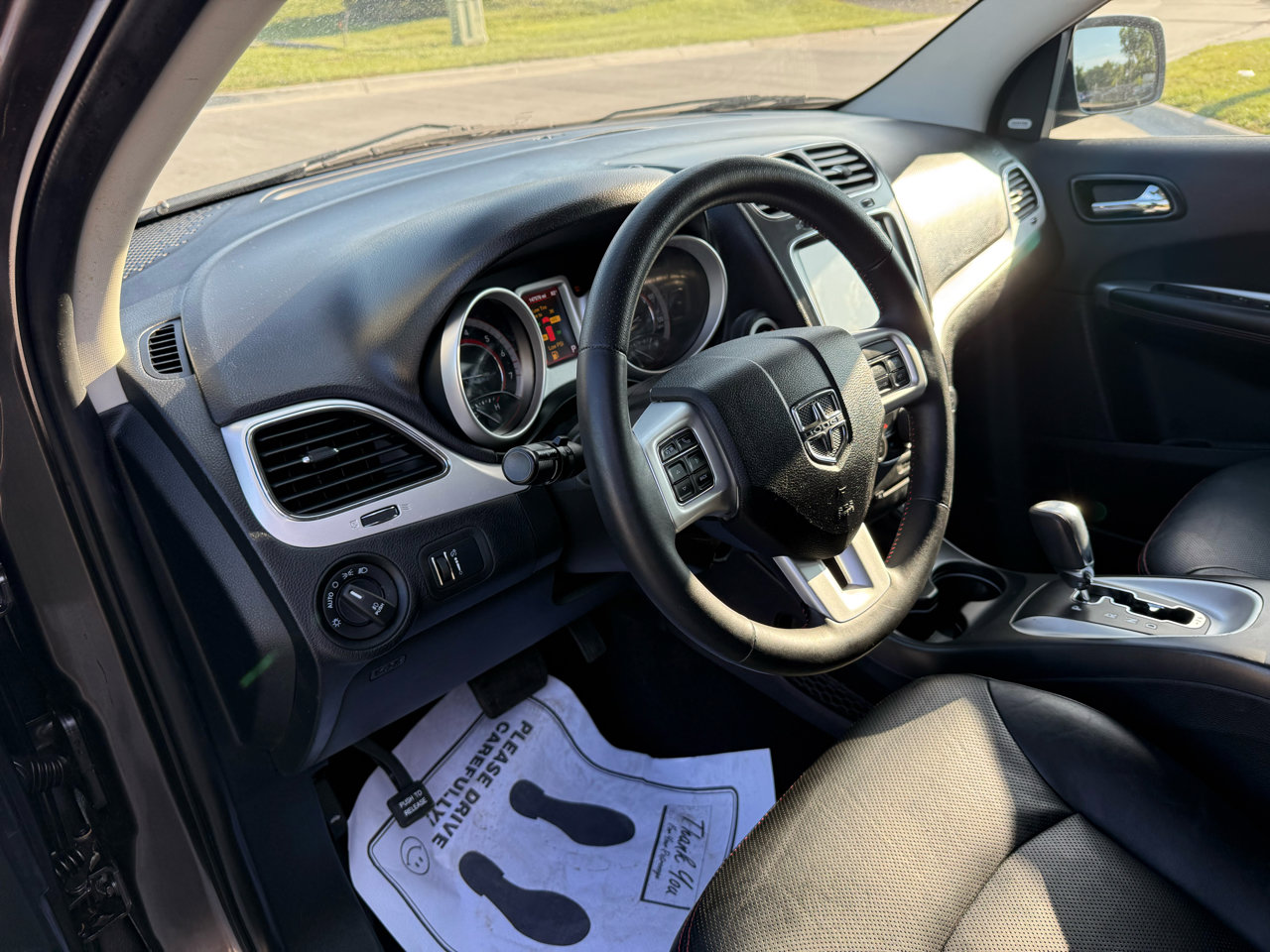 Used 2014 Dodge Journey R/T w/ Flexible Seating Group image 15