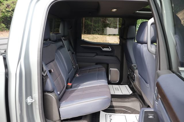 Used 2025 Chevrolet Silverado 1500 High Country w/ High Country Premium Package AWD/4WD image 26