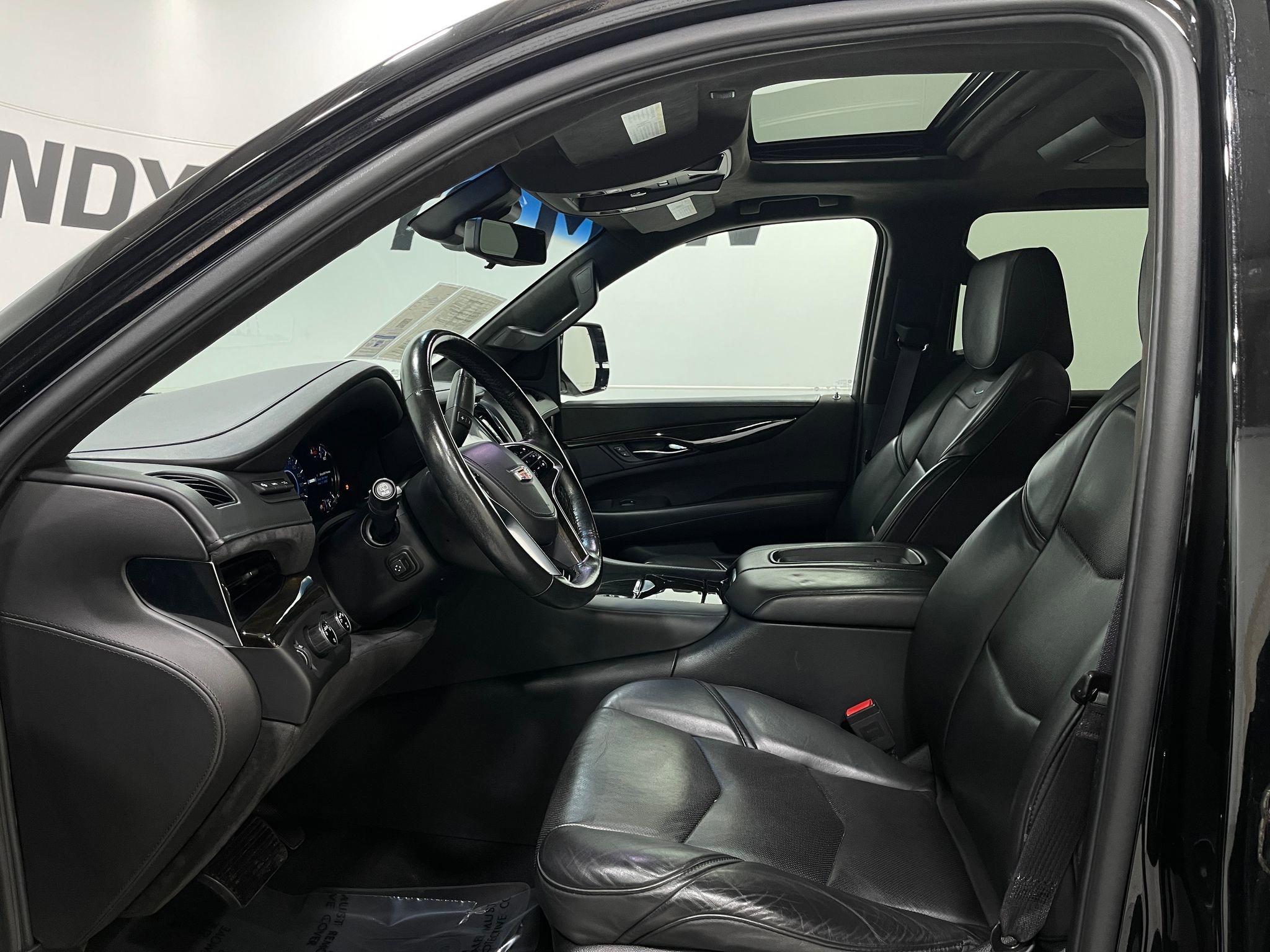 Used 2017 Cadillac Escalade ESV Platinum image 14