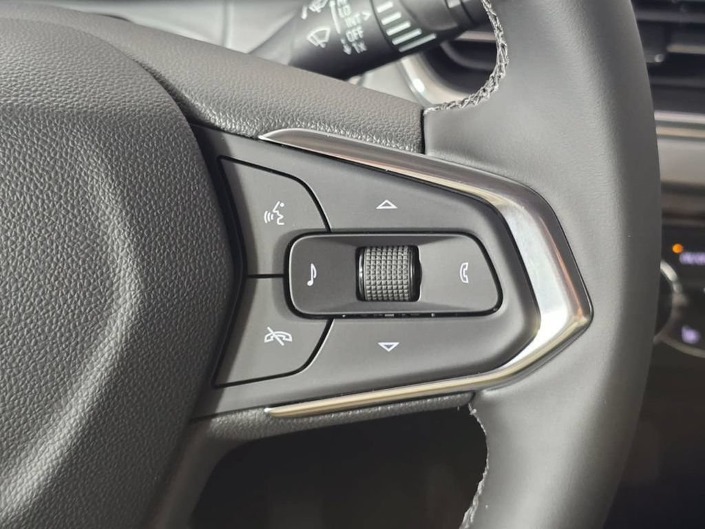 New 2026 Chevrolet Trax LT w/ Driver Confidence Package FWD image 31