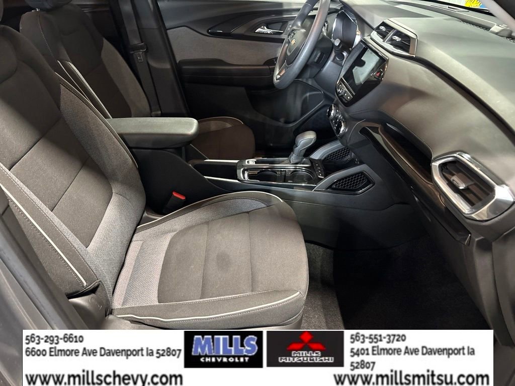 Used 2023 Chevrolet TrailBlazer LT w/ Convenience Package AWD/4WD image 18