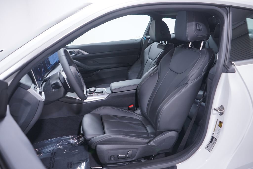 Used 2026 BMW 430i Coupe w/ Convenience Package image 7
