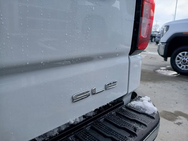 New 2026 GMC Sierra 1500 SLE w/ Preferred Package AWD/4WD image 36