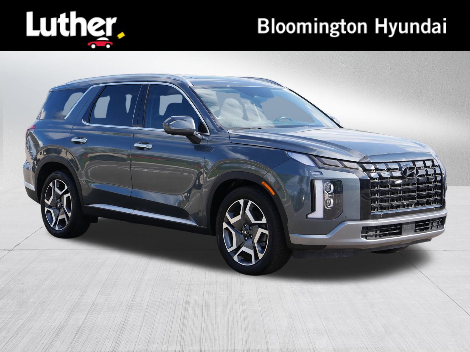 Used 2024 Hyundai Palisade Limited image 1