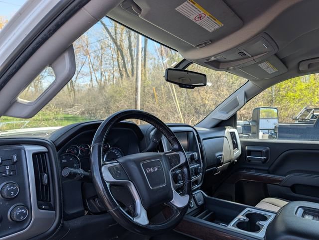 Used 2018 GMC Sierra 2500 SLE w/ Suspension Package, Off-Road AWD/4WD image 3