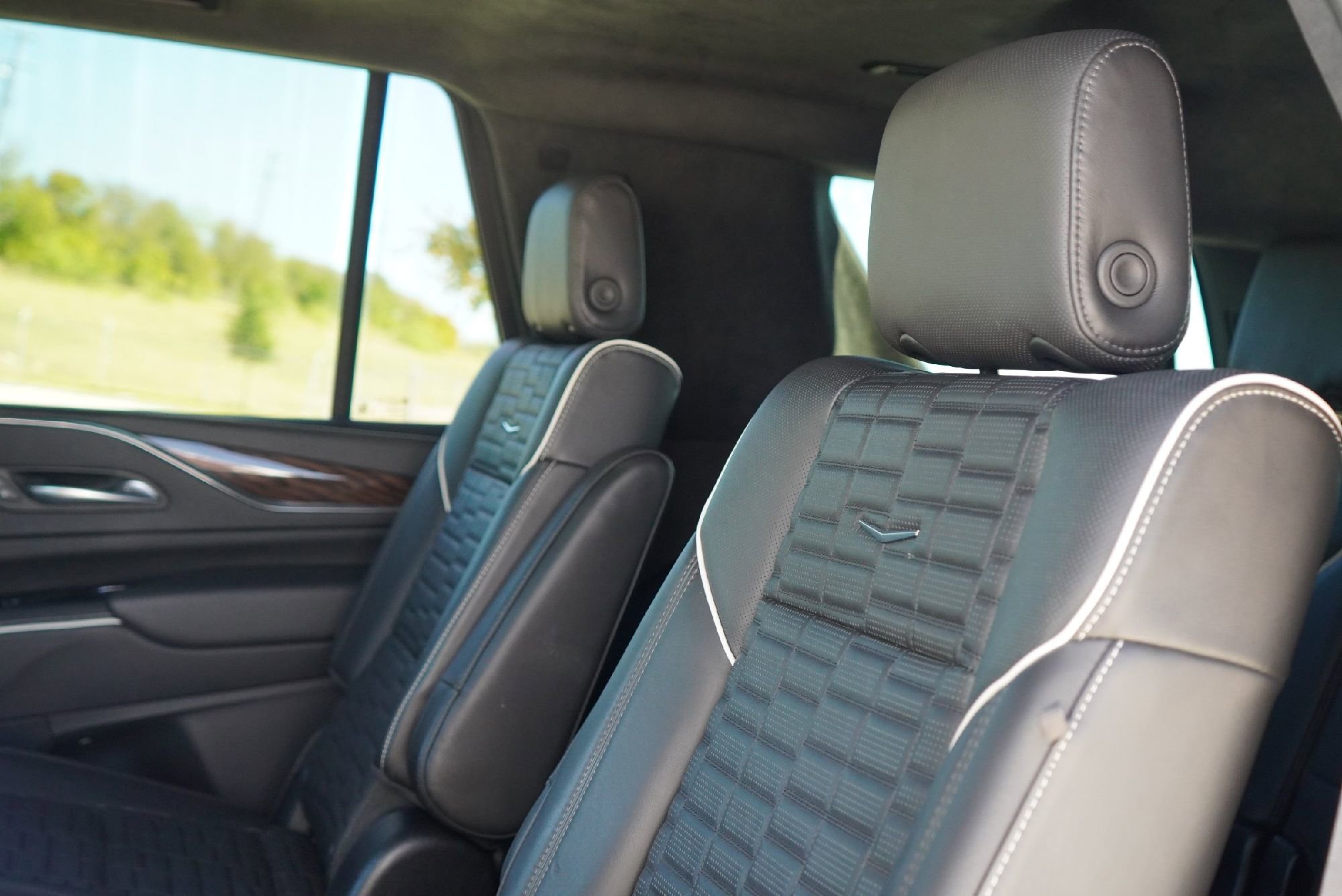 Used 2023 Cadillac Escalade Premium Luxury Platinum image 31