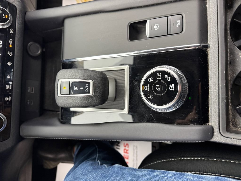 Used 2024 Mitsubishi Outlander ES image 20