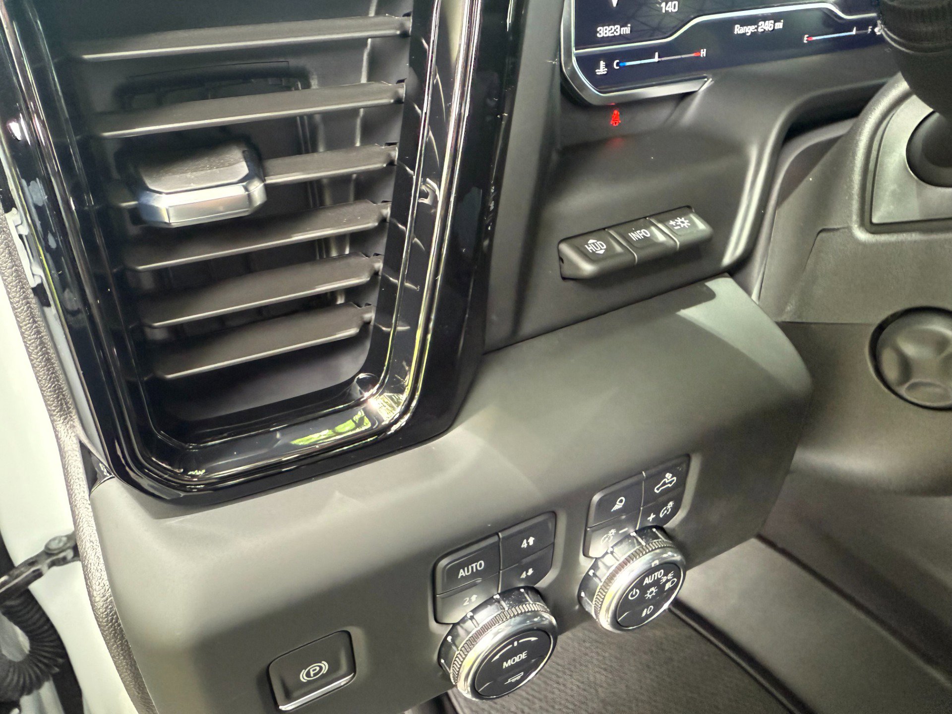 Used 2024 GMC Sierra 1500 AT4X image 30