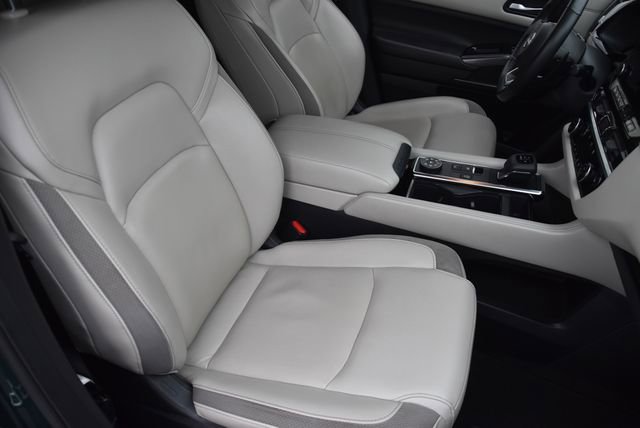 Used 2023 Nissan Pathfinder SL w/ SL Premium Package image 32