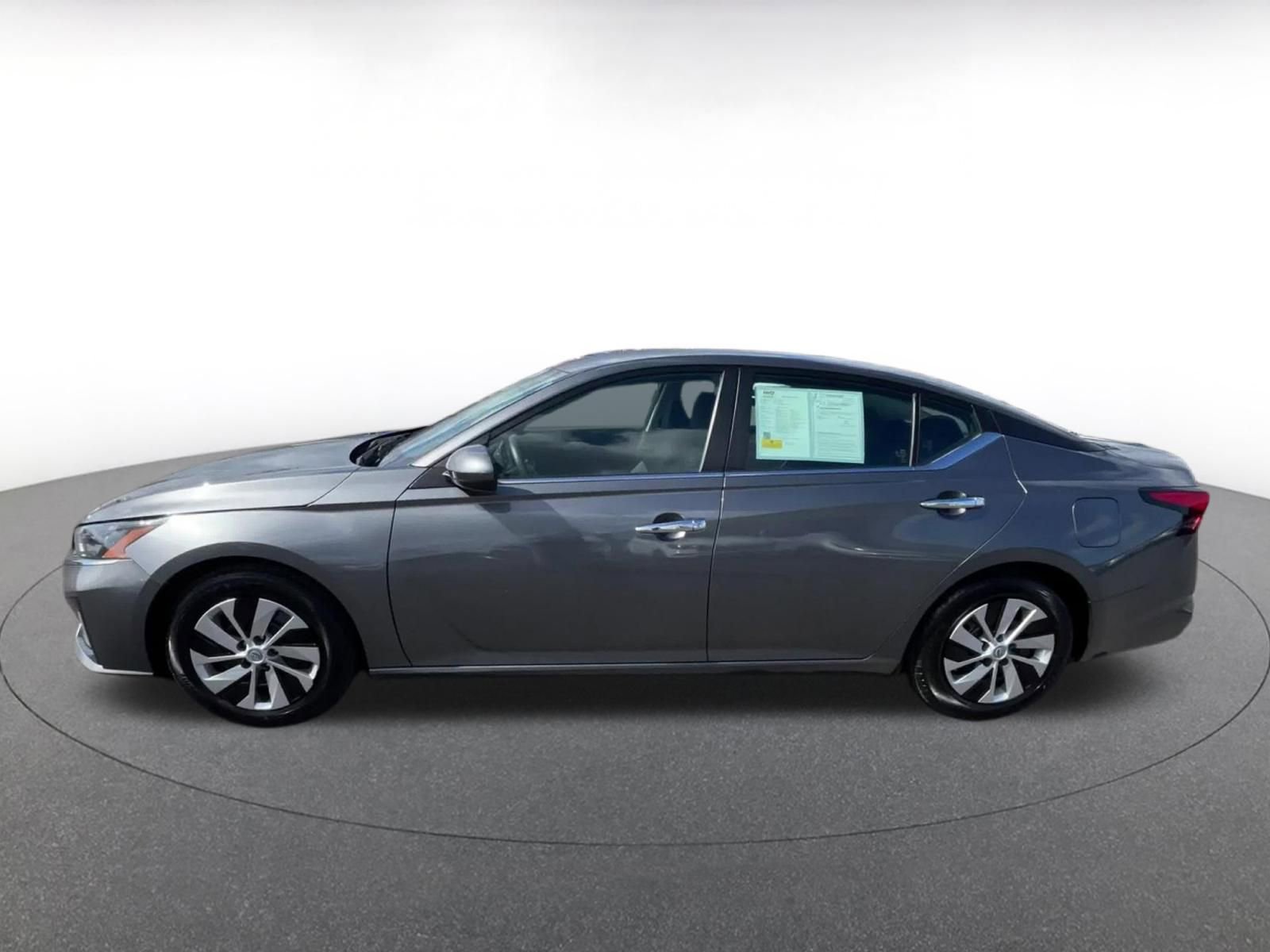 Used 2023 Nissan Altima 2.5 S FWD image 9