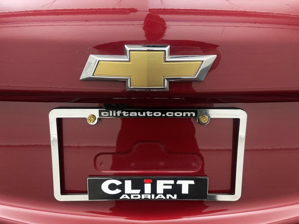 Used 2020 Chevrolet Equinox LT w/ Driver Convenience Package FWD image 24