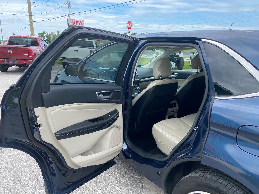 Used 2017 Ford Edge Titanium w/ Equipment Group 301A FWD image 15