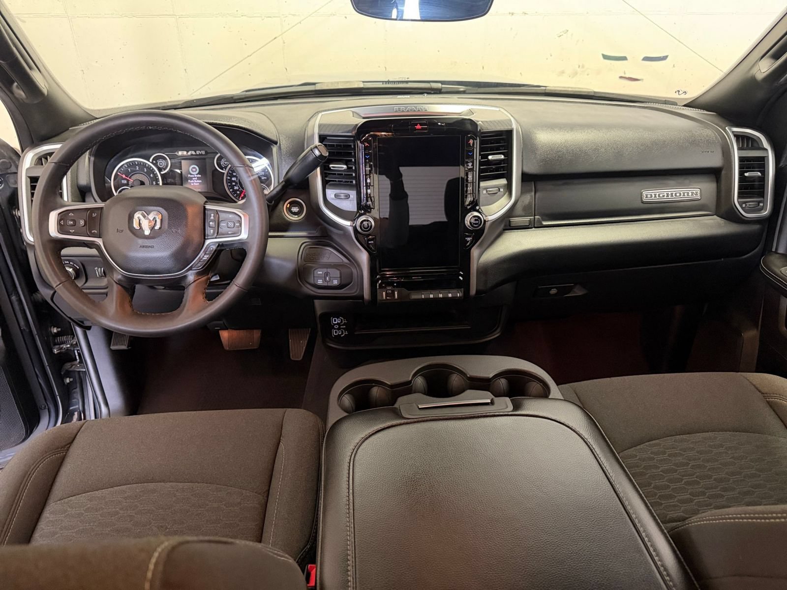 Used 2025 RAM 2500 Big Horn AWD/4WD image 32